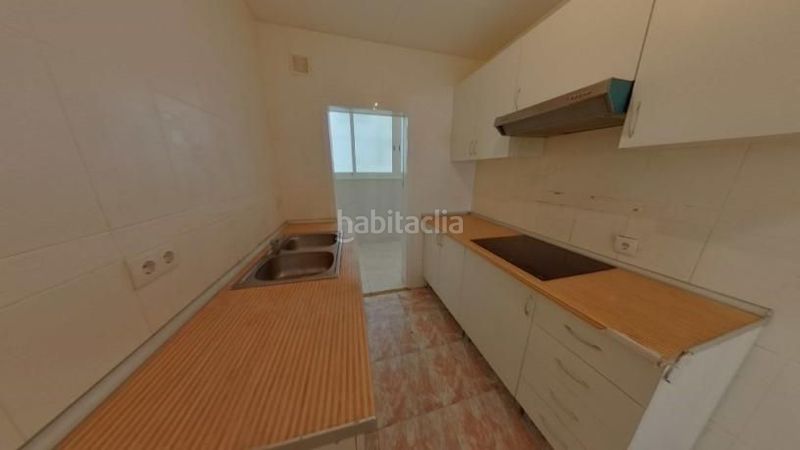 Foto bd8bac9a-9293-49e7-9e71-fb53d0437684. Pis a Diagonal-Colomeres Gavà