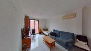 Pis  Calle monturiol. Piso en venta en calle monturiol