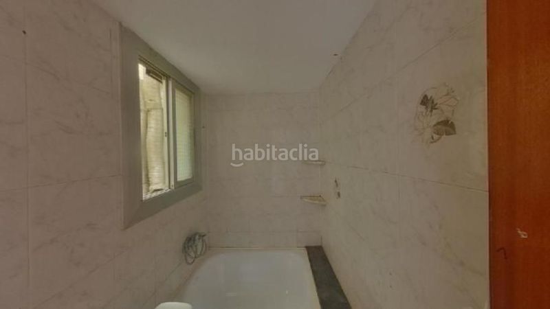 Foto 7da4ff24-9505-450b-ba47-0b82ab6212de. Pis a La Salut Badalona