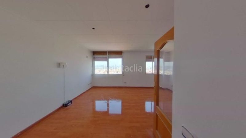 Foto 2c8f563d-9019-4826-9f4e-bdbb287f7921. Pis a Sant Ildefons Cornellà de Llobregat