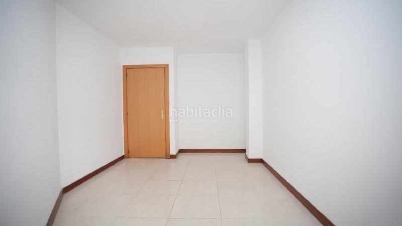 Foto c387fba3-1a54-4882-a884-113fcf4c85ee. Piso  en venta en calle raval de gracia en casc antic - nou Cambrils Cambrils