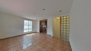 Reihenhaus  Calle pau piferrer. Chalet adosado en venta en calle pau piferrer