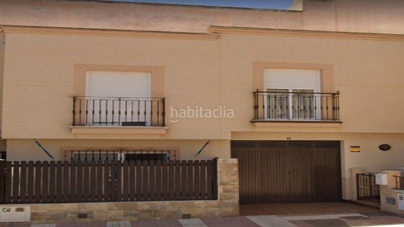 Foto 1e744f7d-2d90-4fee-af45-65026c167d93. Casa adossada a Adra