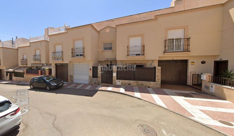 Foto 61ef82b6-6e62-4d84-885f-8d3730f3c96f. Casa adossada a Adra