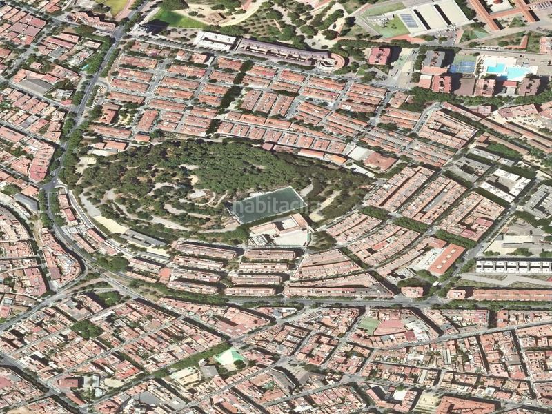 Foto bc40595b-9d92-4a37-bfdd-8702e61926a8. Pis a Turó de la Peira Barcelona