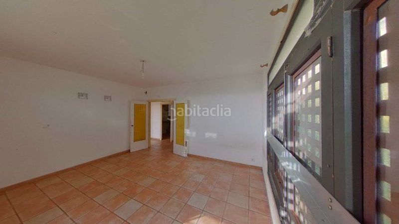 Foto 80e09400-eb57-432c-afe9-1a5ac467063e. Pis a Els Pins Blanes