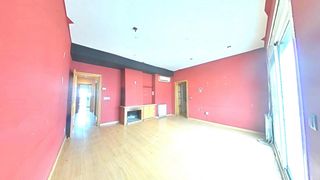 Etagenwohnung  Llanera de la 93. Venta de piso en sabadell