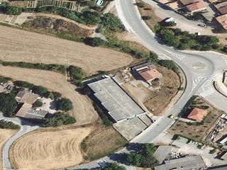 Industrial building  Calle ollic. Nave industrial en venta en centelles