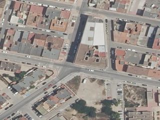 Pis a CALLE ALCALDE MANUEL CARMONA 2 000 2 IZQ
