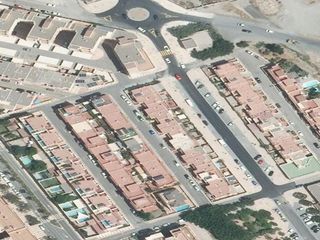 Piso  Cañada oscar espla. Piso en cañada oscar espla en roquetas de mar, almería