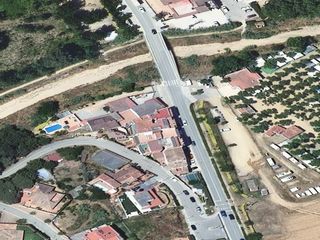 Etagenwohnung  Avenida maresme. Piso en avenida maresme en sant cebrià de vallalta, barcelona