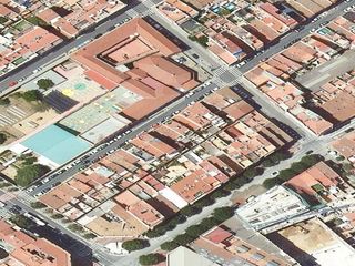 Flat  Calle llauder. Crédito con 3 pisos en mataró, barcelona
