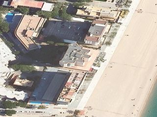 Appartement  Nan. Crédito con lote de 2 inmuebles en sort, girona