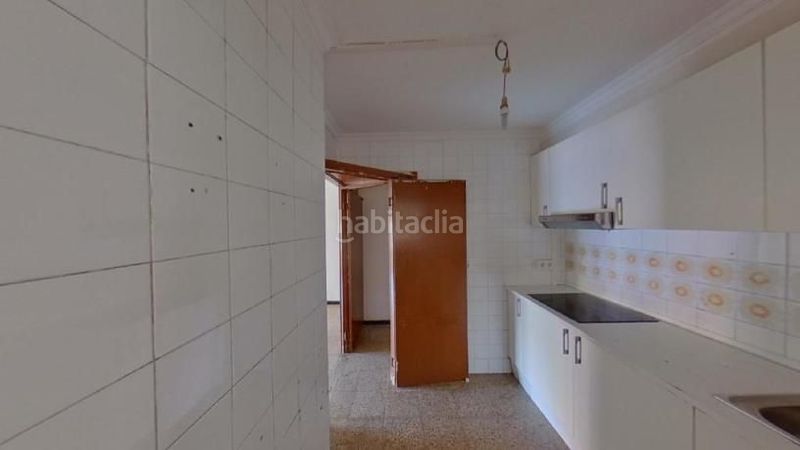 Foto ddf6bbe3-28c1-4cac-a94f-5bb1e383d00d. Pis a Barri Vell Salt