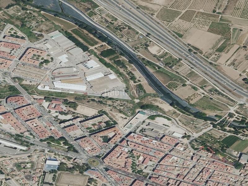Foto c87b11a6-3e9a-410a-bde8-3cbe31769502. Local comercial a El Carmen Manises