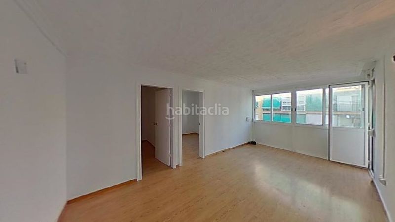 Foto ba6ca073-2cbf-4ebc-ae0c-7dc53c7c1285. Pis a Llagosta (La)