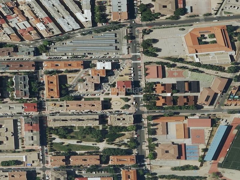 Foto f6a7a437-da33-45cb-a176-986f83a16a3d. Pis a Reyes Parla