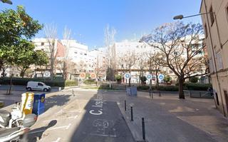 Flat in Pubilla Cases