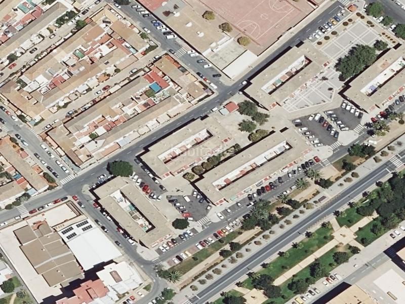Foto e271cbf0-a3eb-48cb-8312-e3887d64a418. Casa a Nuevo Parque - Los Rosales - Tráfico Pesado Huelva