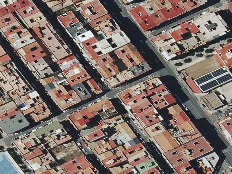 Foto 0e59e5fb-4b70-45d5-a58f-1672f70dab16. Casa a Divina Pastora Alicante