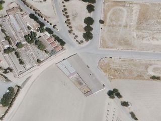 Locale commerciale in Cementerio El