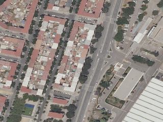 Pis  Calle medina y galnares. Inmueble en venta en sevilla