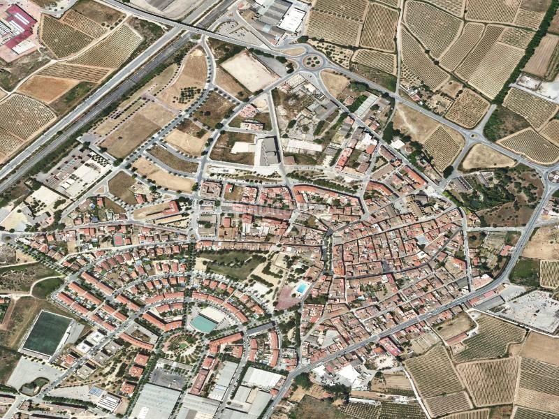 Foto c7d0875c-c5f4-4b1a-9817-0a4b77bd99c0. Piso duplex en larboç en Arboç (L´)
