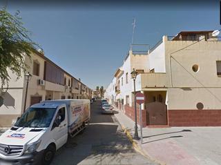 Casa adossada a Guillena pueblo