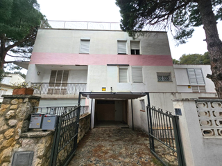 Casa adossada a Punta del cavall 71