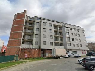 Edificio in Carral