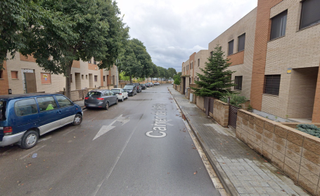 Casa adossada a Fondo Somella. Venta de piso ocupado en vilanova i la geltru