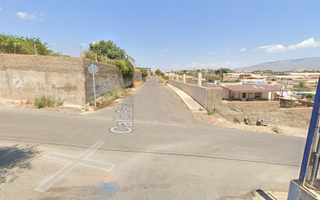 Casa a La Cañada de San Urbano. Venta de casa independiente en almeria