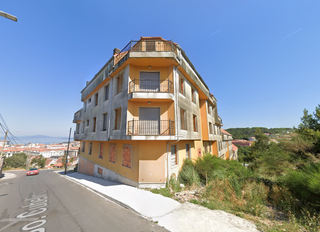 Edificio en Santa Uxía de Ribeira. Venta de edificio en ribeira