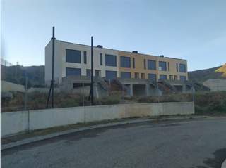 Casa a Cadrete. Venta de casa chalet en cadrete