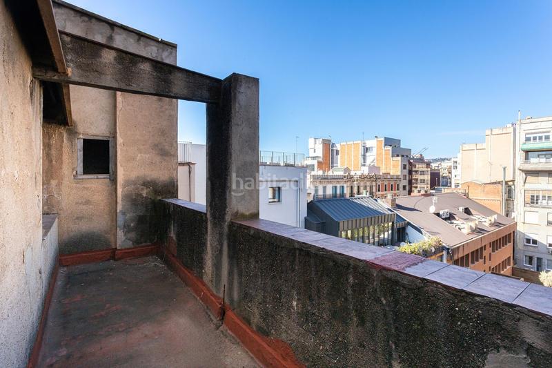 Foto 237f036f-6d41-4874-8219-a4a241a9e104. Ático exclusivo ático dúplex en eixample amplias terrazas a reformar en Barcelona