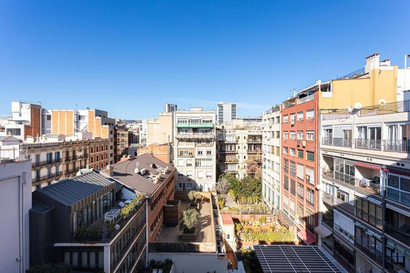 Foto 4ce78d35-d5c2-4541-8889-a966a8a0dee7. Ático exclusivo ático dúplex en eixample amplias terrazas a reformar en Barcelona