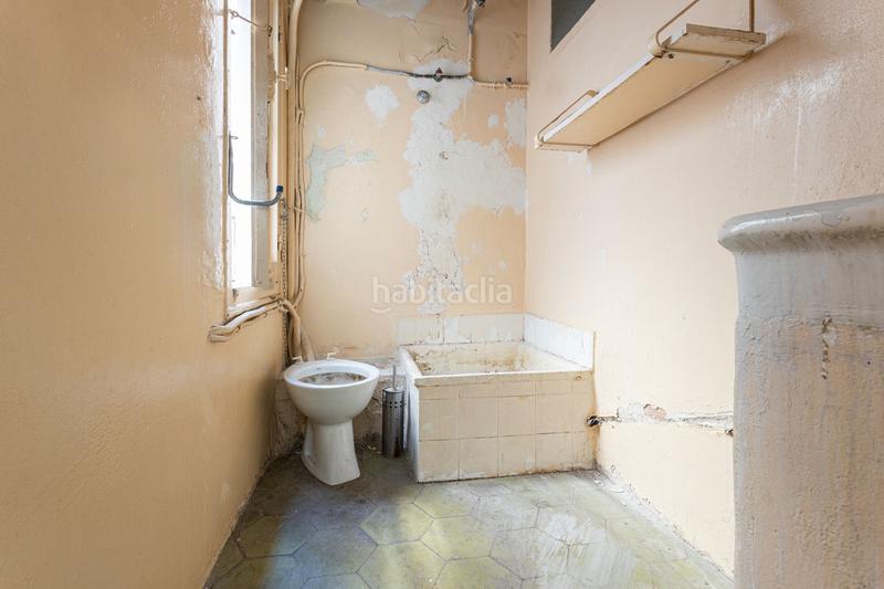 Foto 73b89bbc-06ac-4905-a06d-7c9153332640. Ático exclusivo ático dúplex en eixample amplias terrazas a reformar en Barcelona