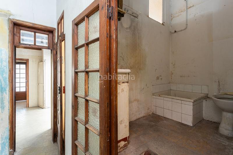 Foto b463594f-b0b2-4c7a-8b90-3ffd9c8385db. Ático exclusivo ático dúplex en eixample amplias terrazas a reformar en Barcelona