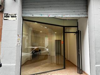 Location Local commercial  Calle de ventura rodríguez. Excelente oportunidad de alquiler en el corazón de la ciudad.
