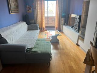 Appartement  Calle de lugo. Financiación hipoteca 100%. piso en buen estado para entrar a vi