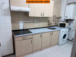 Appartement  Calle de calatorao. Financiación hipoteca 100%. acogedor piso exterior con ascensor