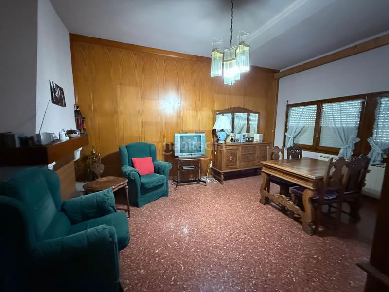 Foto 62fa8799-3550-40e1-9d9e-7f96debb3867. Haus mit parking in Mallén