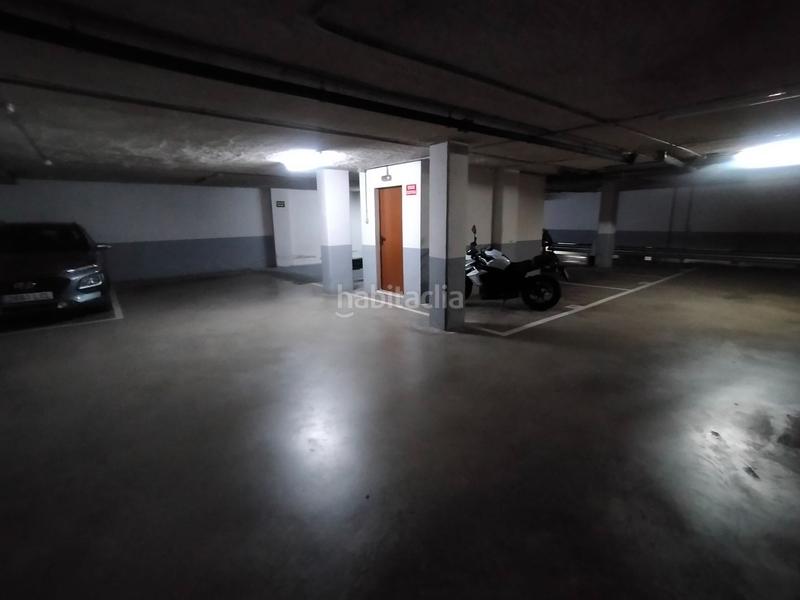 Foto b4a8d825-a1f3-45db-9cb4-7d2bfbe33dbd. Aparcament cotxe a Via Europa - Parc Central Mataró