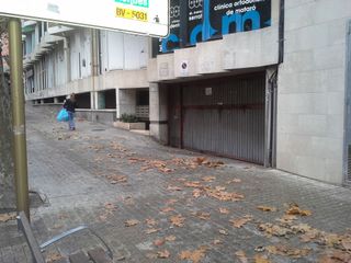 Alquiler Parking coche en Jaume isern 98. Plaça gran