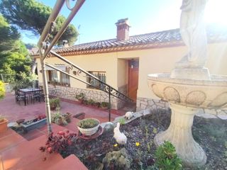 Casa en Can Massuet del Far. Casa 4 vientos. 2 viviendas