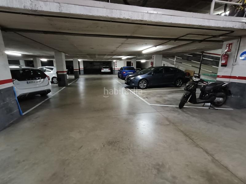 Foto 47e7c8b9-ed23-4f0e-aa9a-9a2d52551e78. Parking coche en anselm clave 19 plaça gran en Centre Mataró