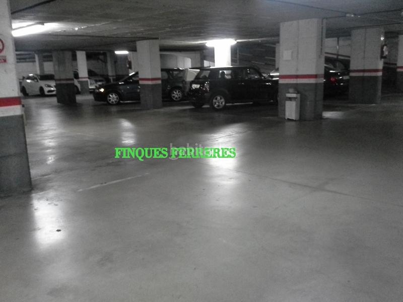 Foto e86cce16-a9ad-4aa4-bf99-37798afa5c63. Parking coche en anselm clave 19 plaça gran en Centre Mataró
