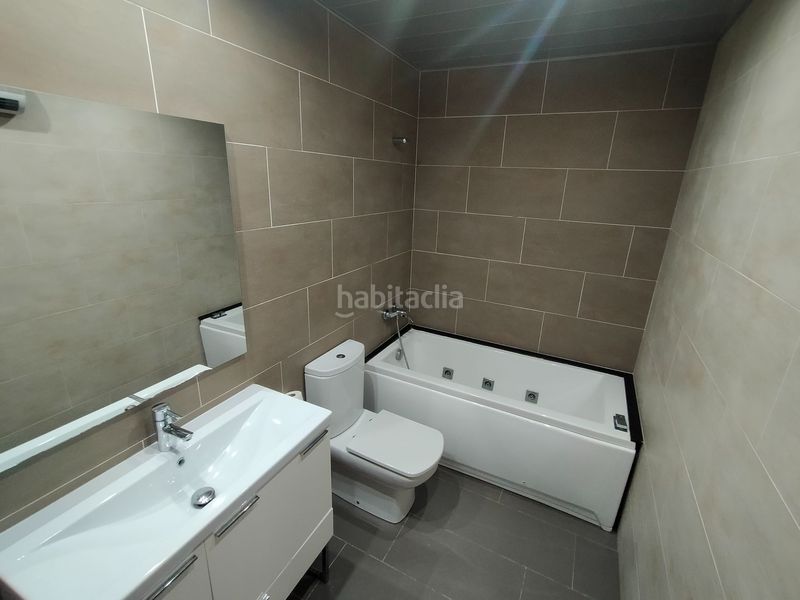 Foto bf2ace4d-450b-487e-90cf-4a829aeaad8c. Pis amb calefacció a Eixample Mataró