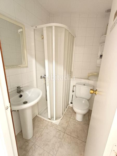 Foto 80a076c9-6012-4cd3-b104-3f65dd078748. Alquiler local comercial en jaume isern 39 bona ubicació en Mataró