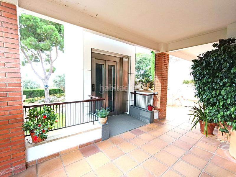 Foto 00311ee8-b924-4fe6-bc62-2f10306776a0. Haus mit heizung pool in Urbanitzacions Mataró